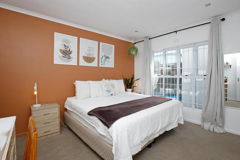 3 Bedroom Property for Sale in Sunningdale Western Cape